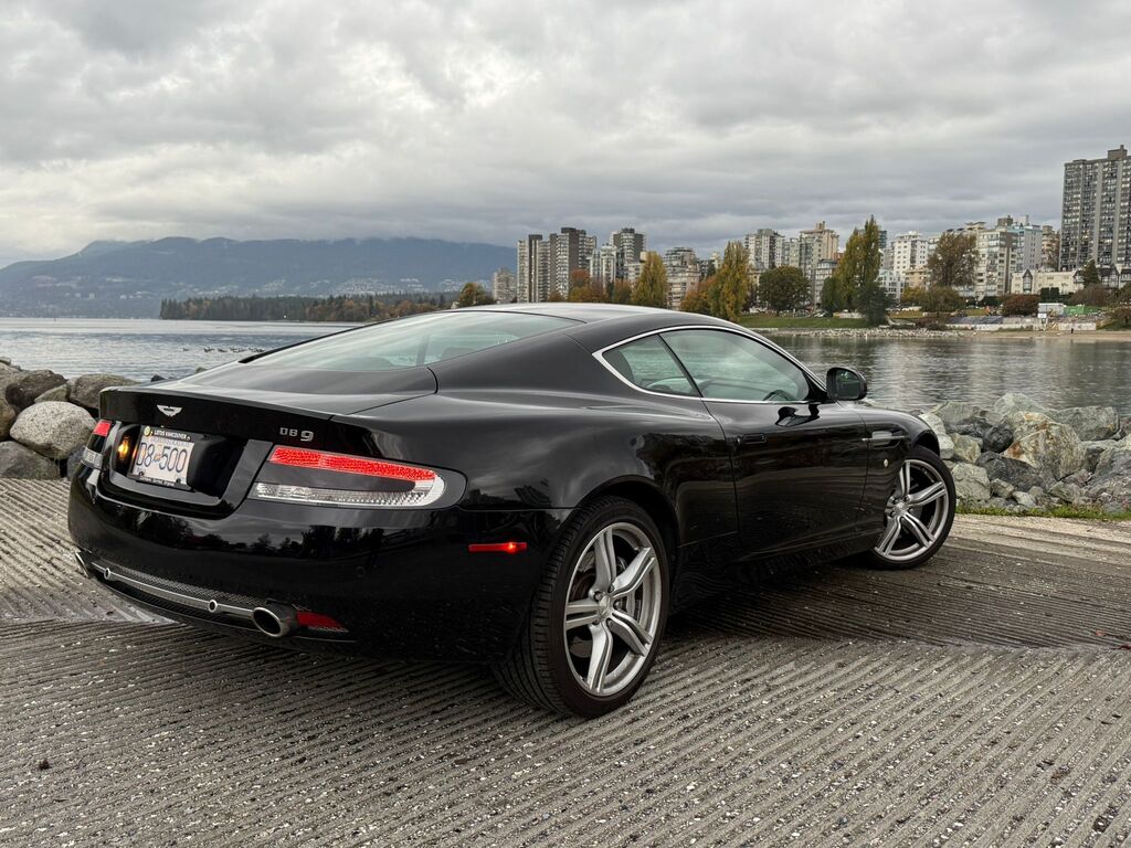 2010 Aston Martin DB9 excellent condition, no accident; low kms!!!, 温哥华, 全款车