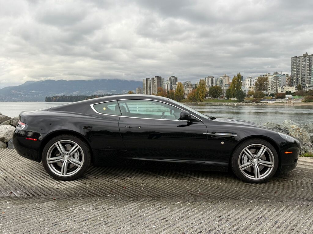 2010 Aston Martin DB9 excellent condition, no accident; low kms!!!, 温哥华, 全款车