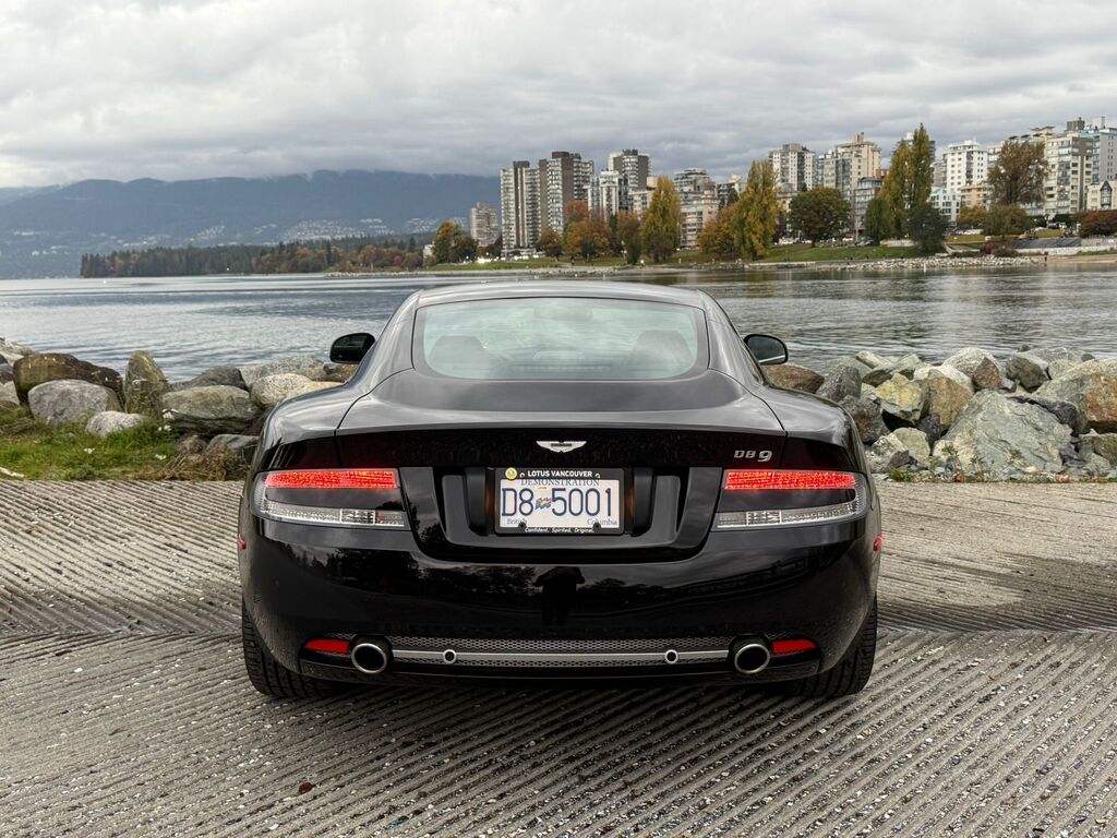 2010 Aston Martin DB9 excellent condition, no accident; low kms!!!, 温哥华, 全款车