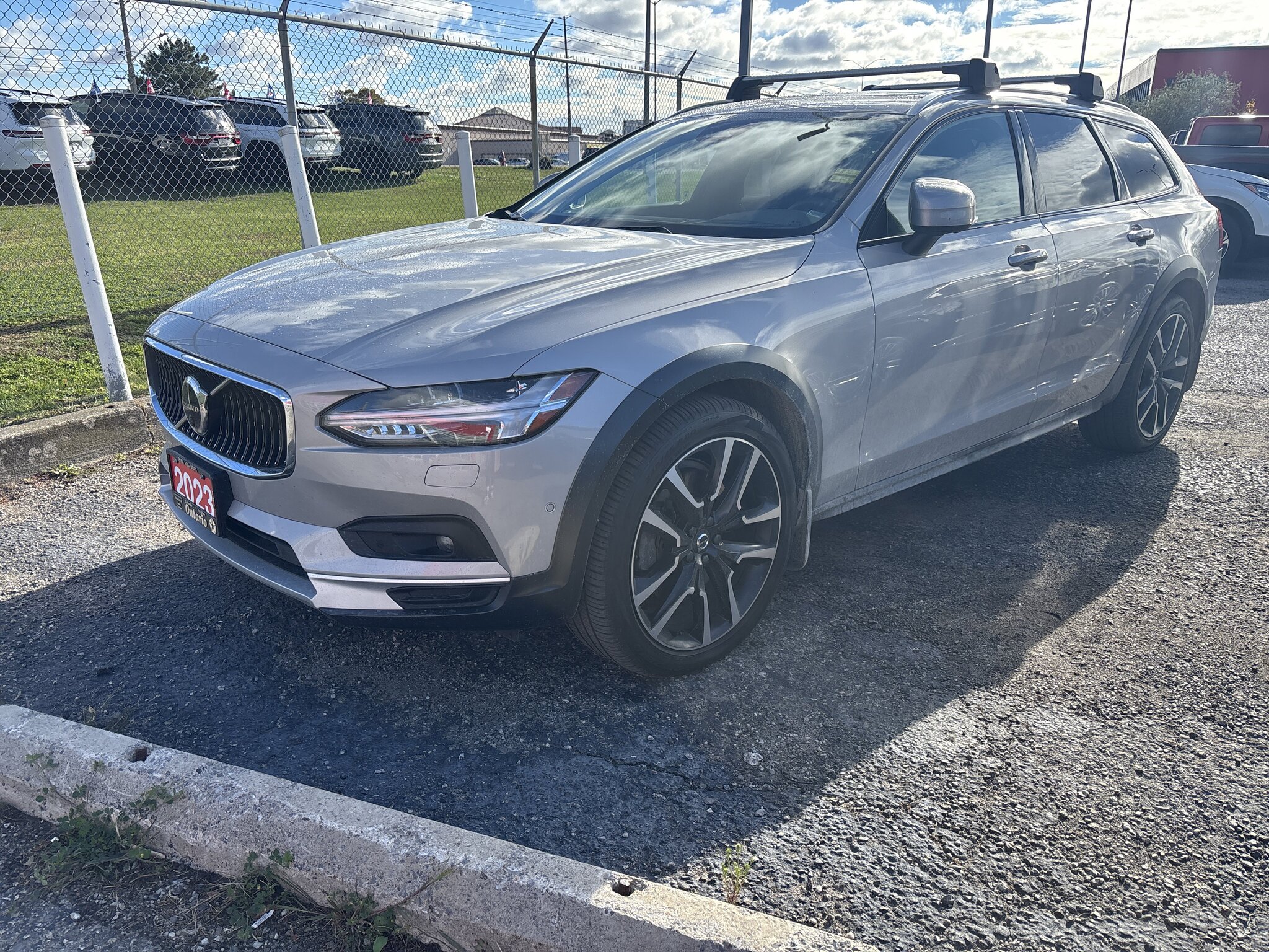 2023 Volvo V90 Cross Country