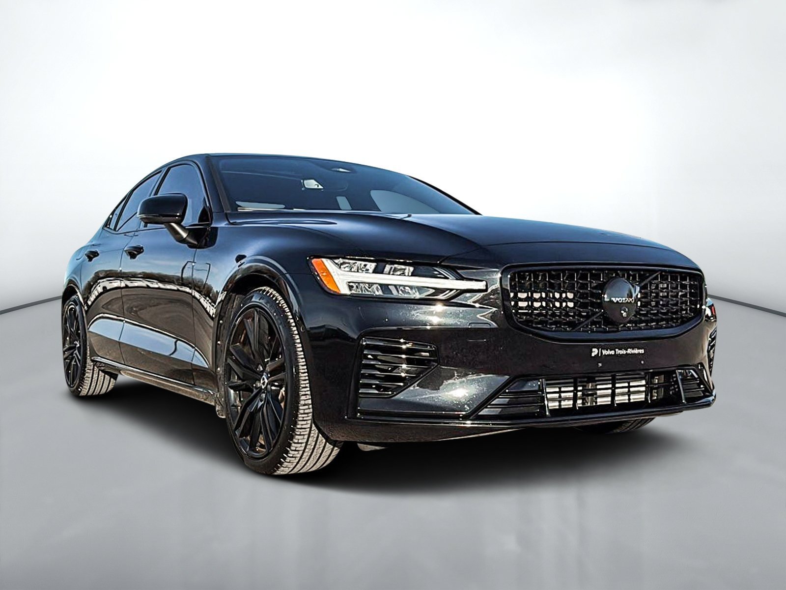 2025 Volvo S60 Plug-In Hybrid