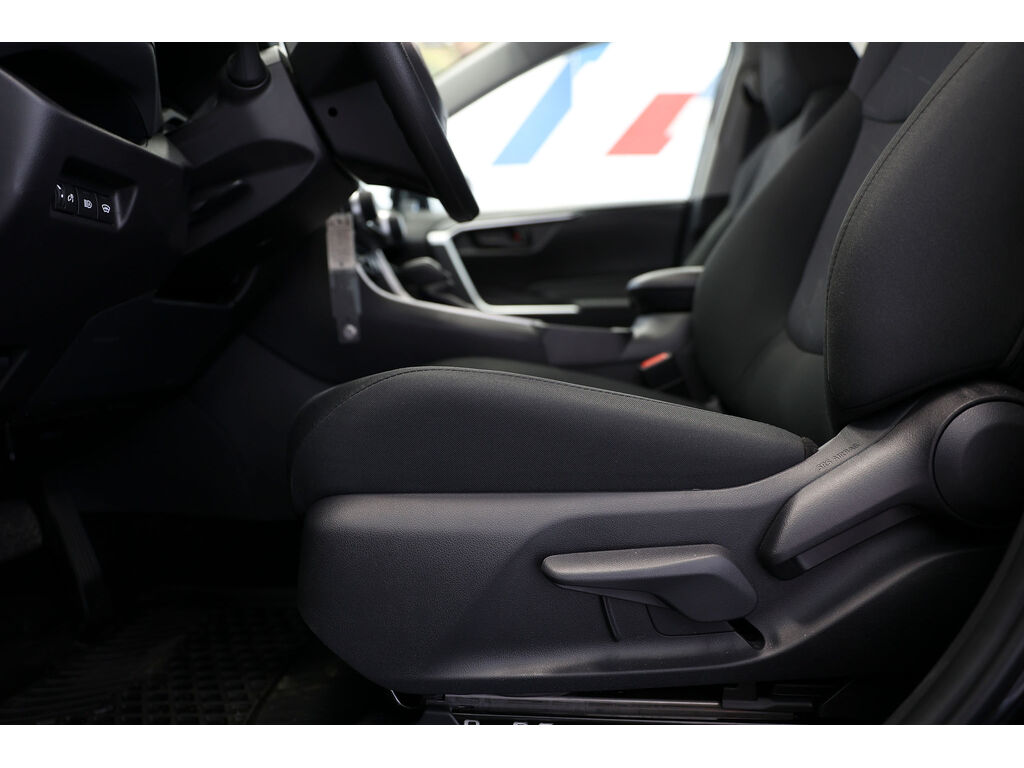 2025 Toyota RAV4 LE, 温哥华, 全款车