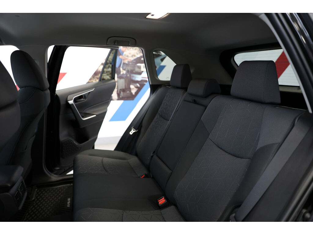 2025 Toyota RAV4 LE, 温哥华, 全款车