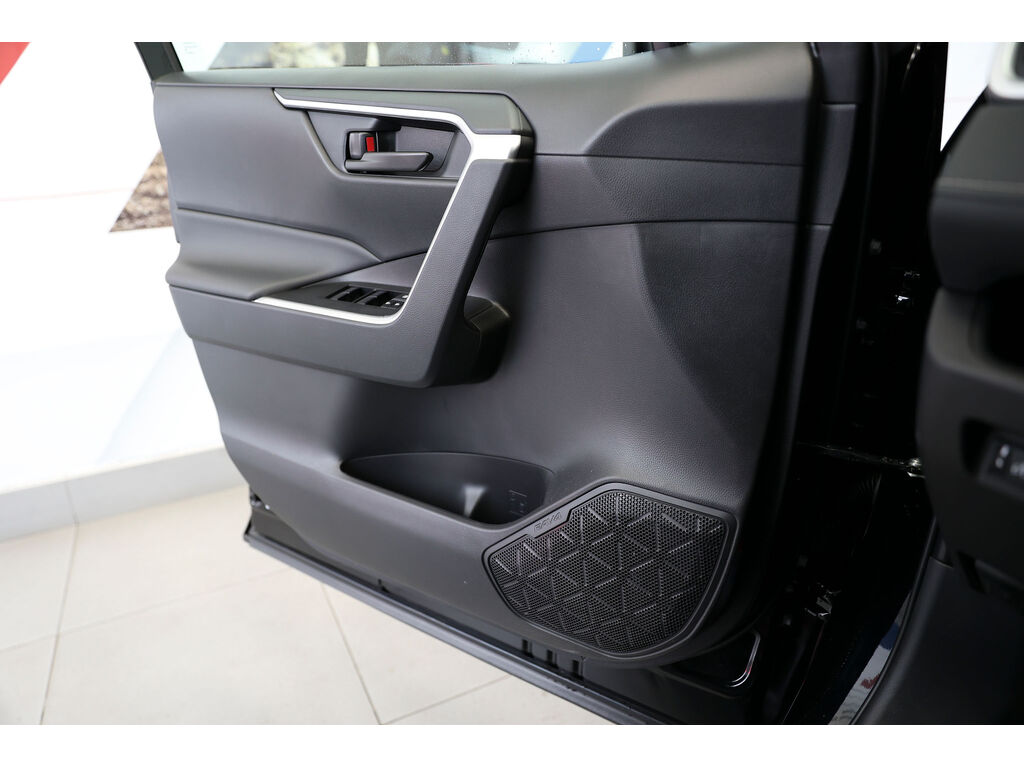 2025 Toyota RAV4 LE, 温哥华, 全款车