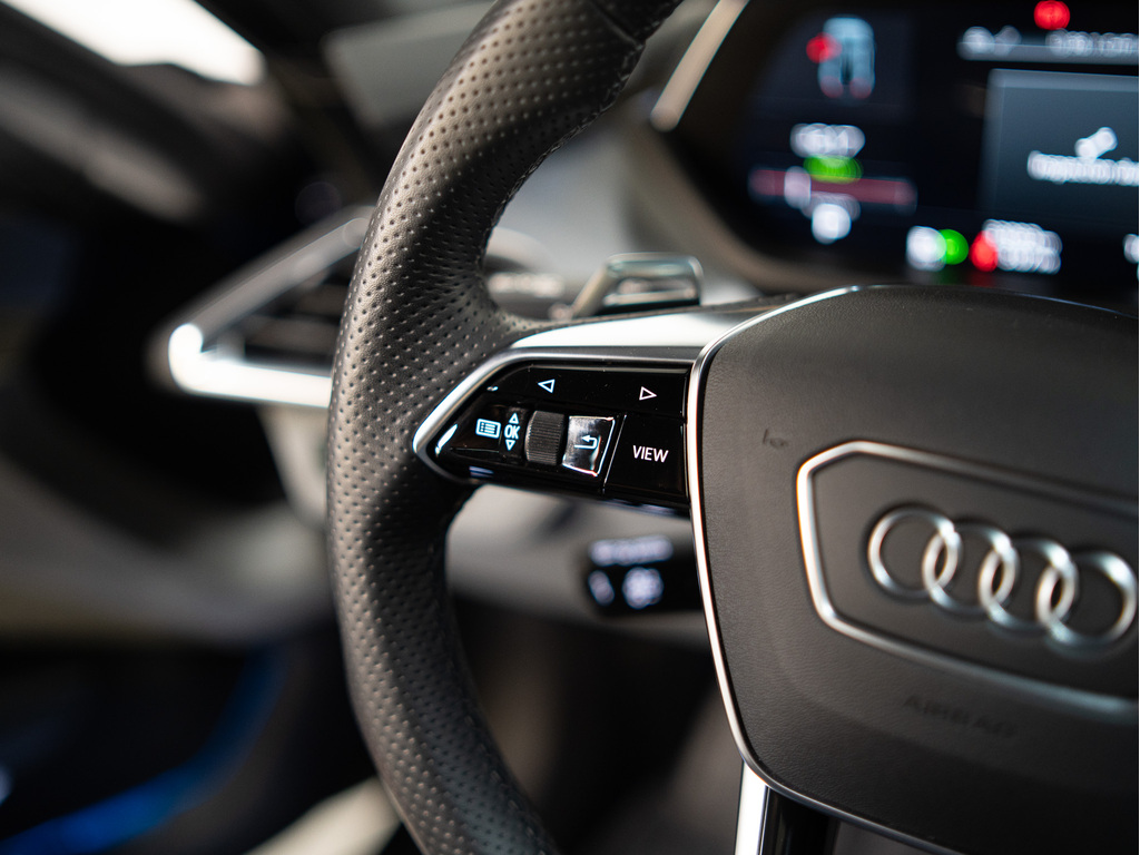 2022 Audi e-tron GT QUATTRO   BANG OLUFSEN   PANO   HUD   20 IN, 多伦多, 全款车