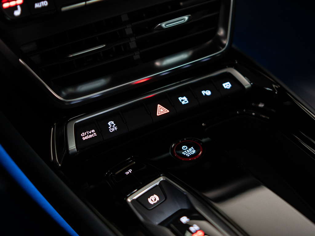 2022 Audi e-tron GT QUATTRO   BANG OLUFSEN   PANO   HUD   20 IN, 多伦多, 全款车