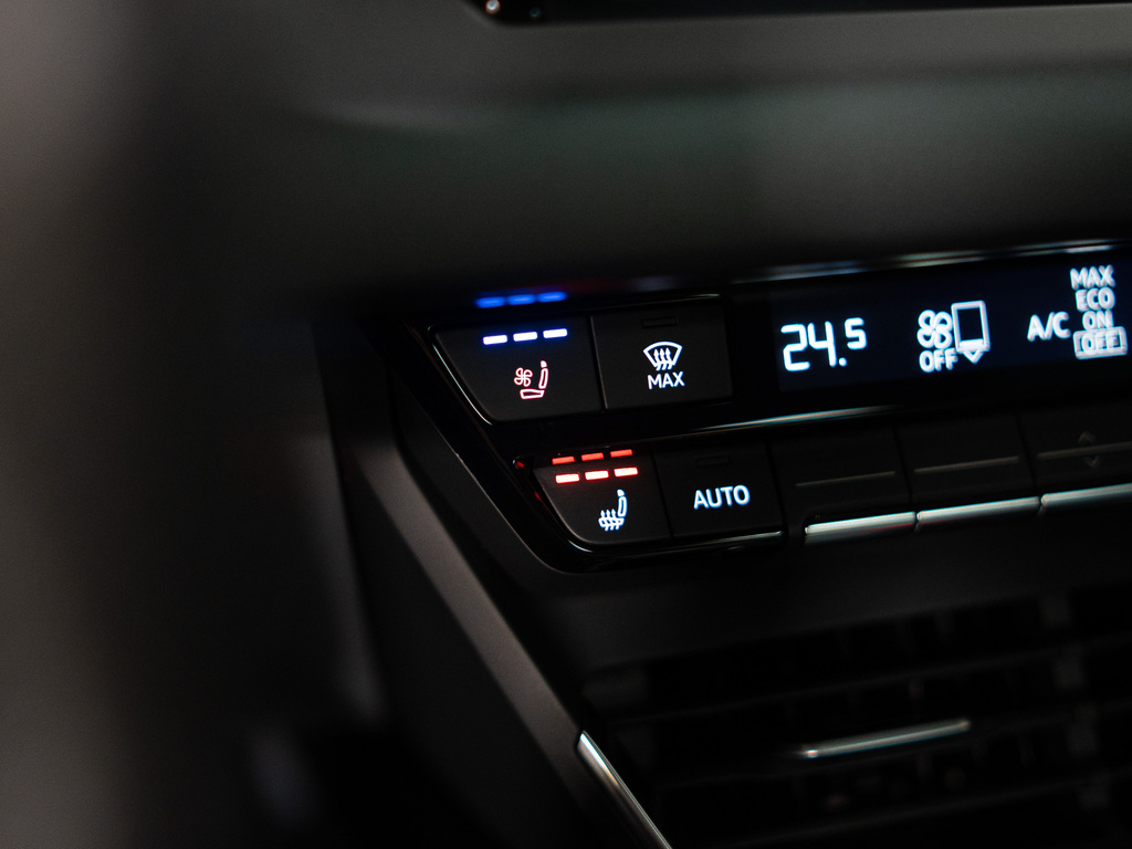 2022 Audi e-tron GT QUATTRO   BANG OLUFSEN   PANO   HUD   20 IN, 多伦多, 全款车