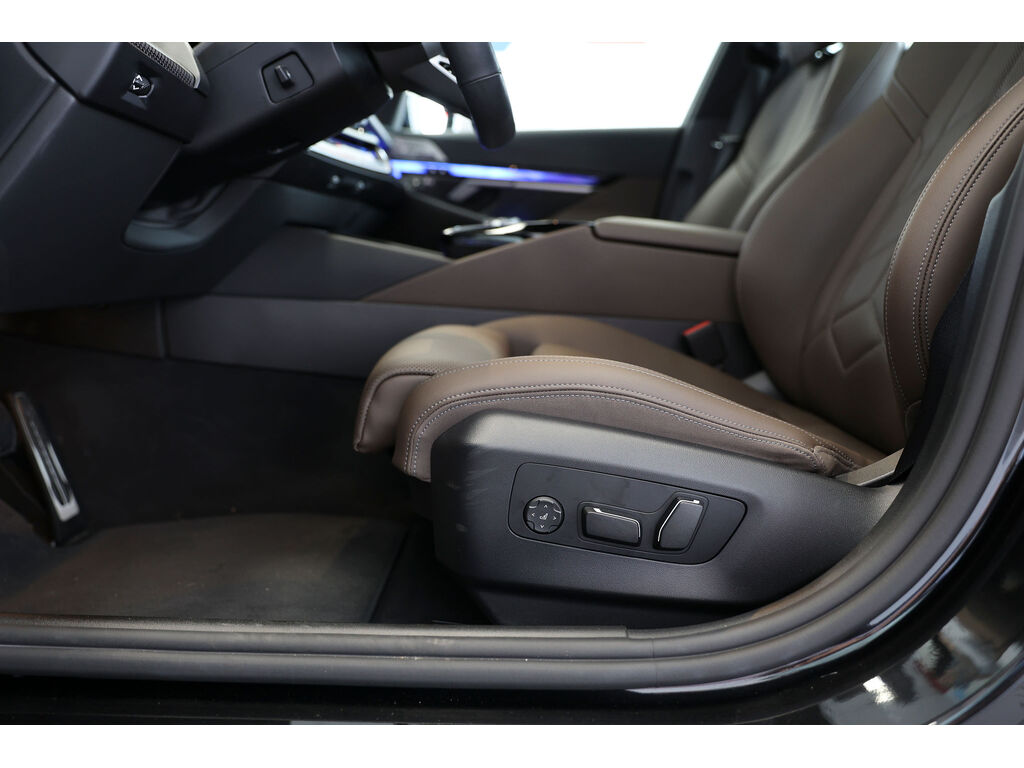 2025 BMW i5 xDrive40, 温哥华, 全款车