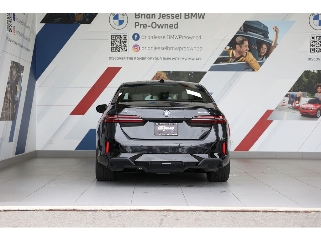 2025 BMW i5 xDrive40, 温哥华, 全款车