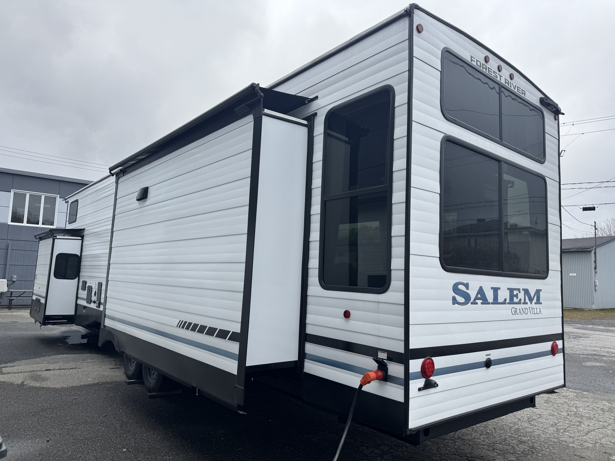 2026 Salem by Forest River Villa 42 DL