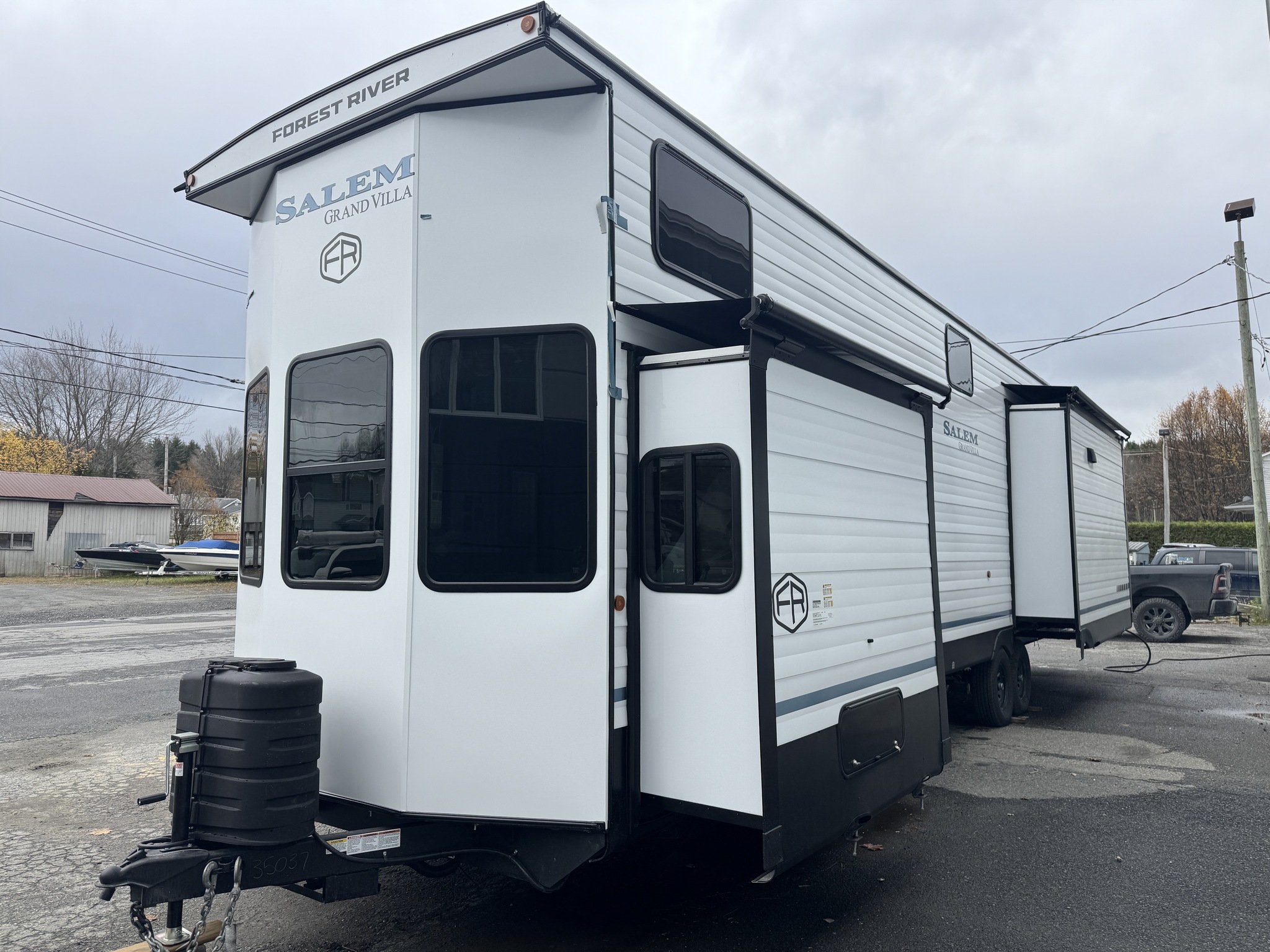 2026 Salem by Forest River Villa 42 DL