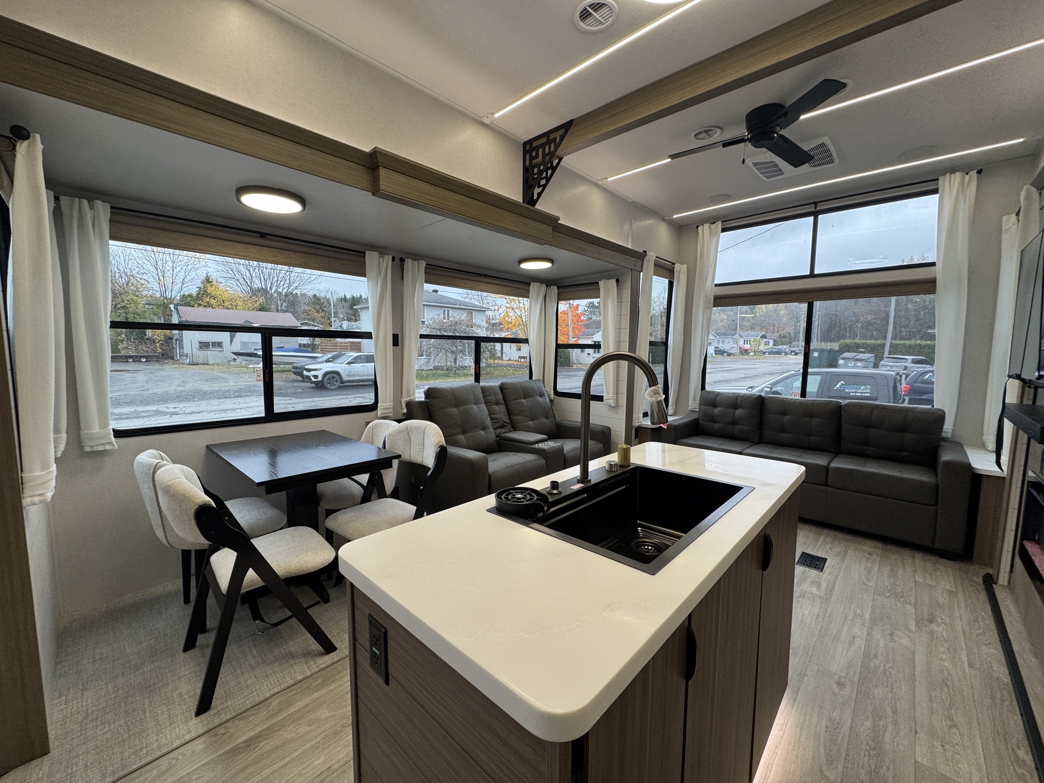 2026 Salem by Forest River Villa 42 DL