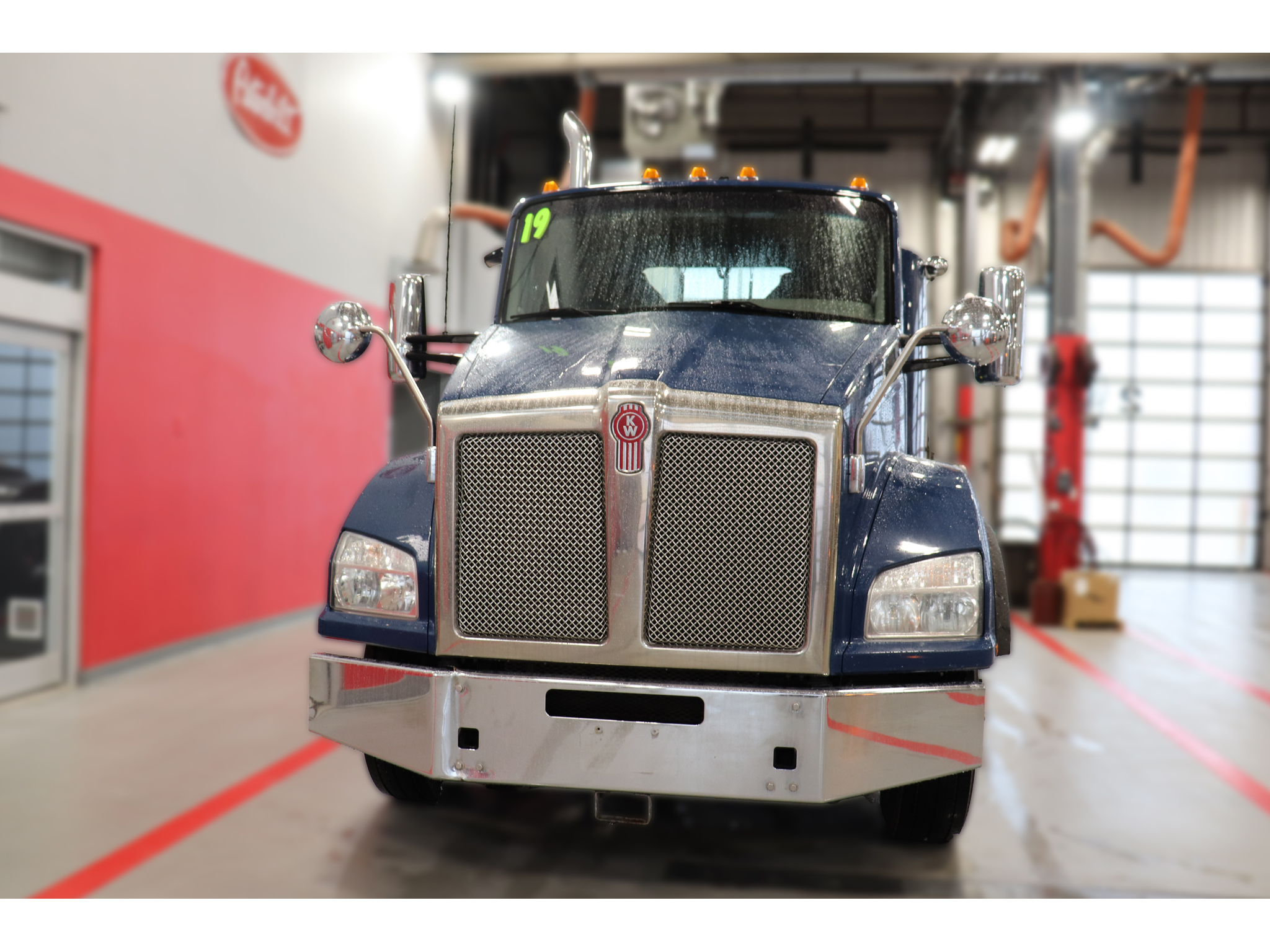 2019 Kenworth T-880 Daycab