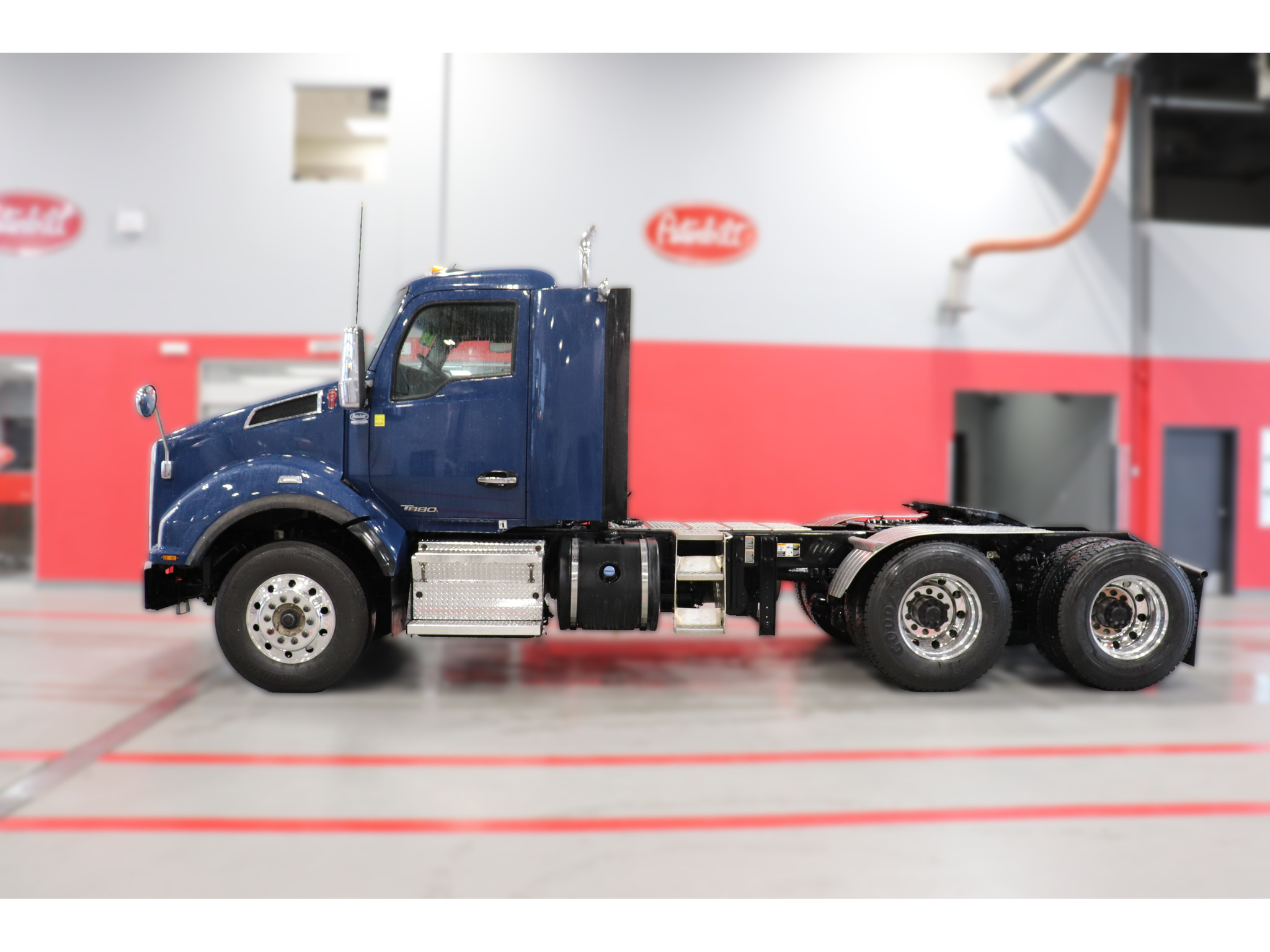 2019 Kenworth T-880 Daycab