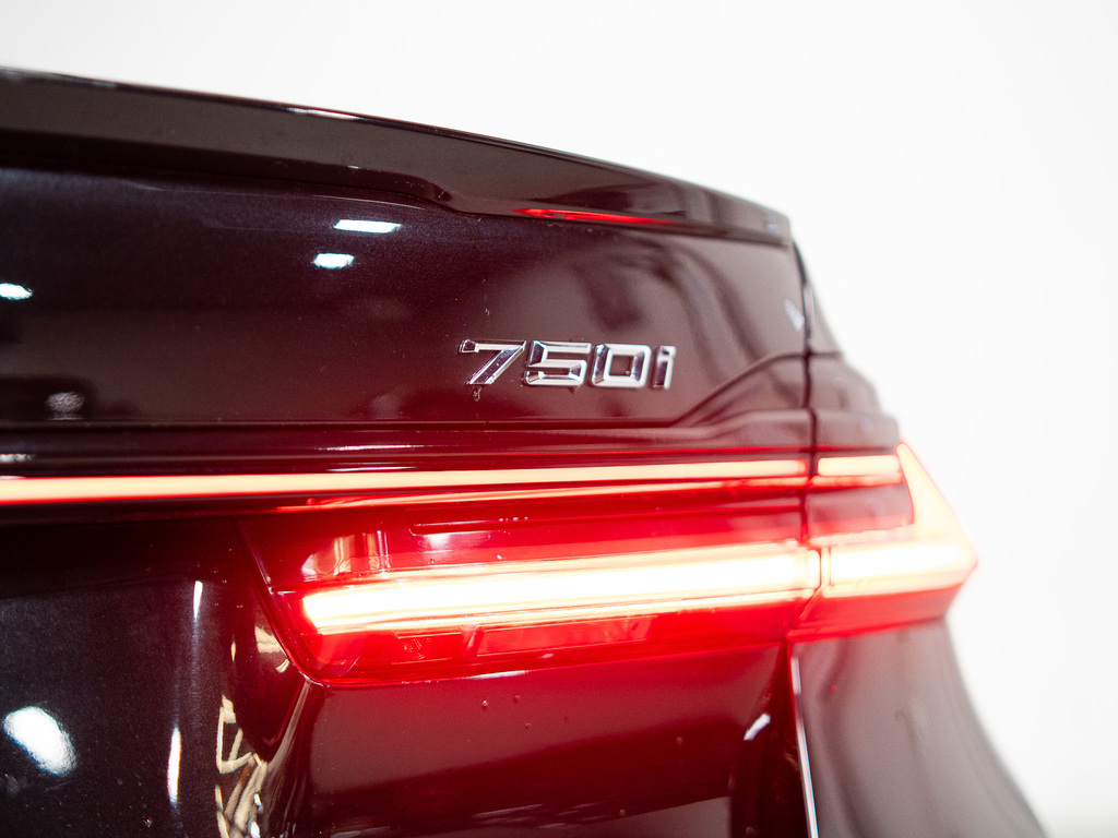 2020 BMW 750i xDrive, 多伦多, 全款车