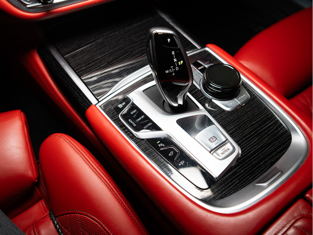 2020 BMW 750i xDrive, 多伦多, 全款车