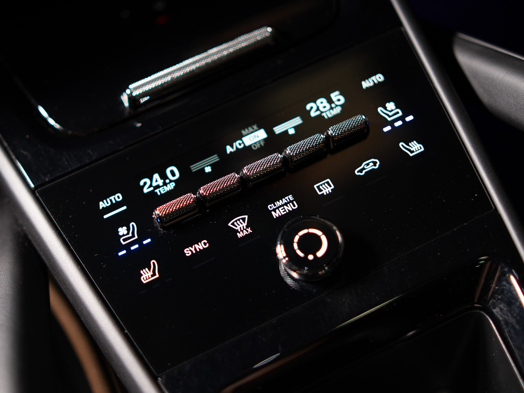 2024 Porsche Cayenne Coupe COUPE   PREMIUM PLUS PKG   CARBON FIBRE   21 IN, 多伦多, 全款车