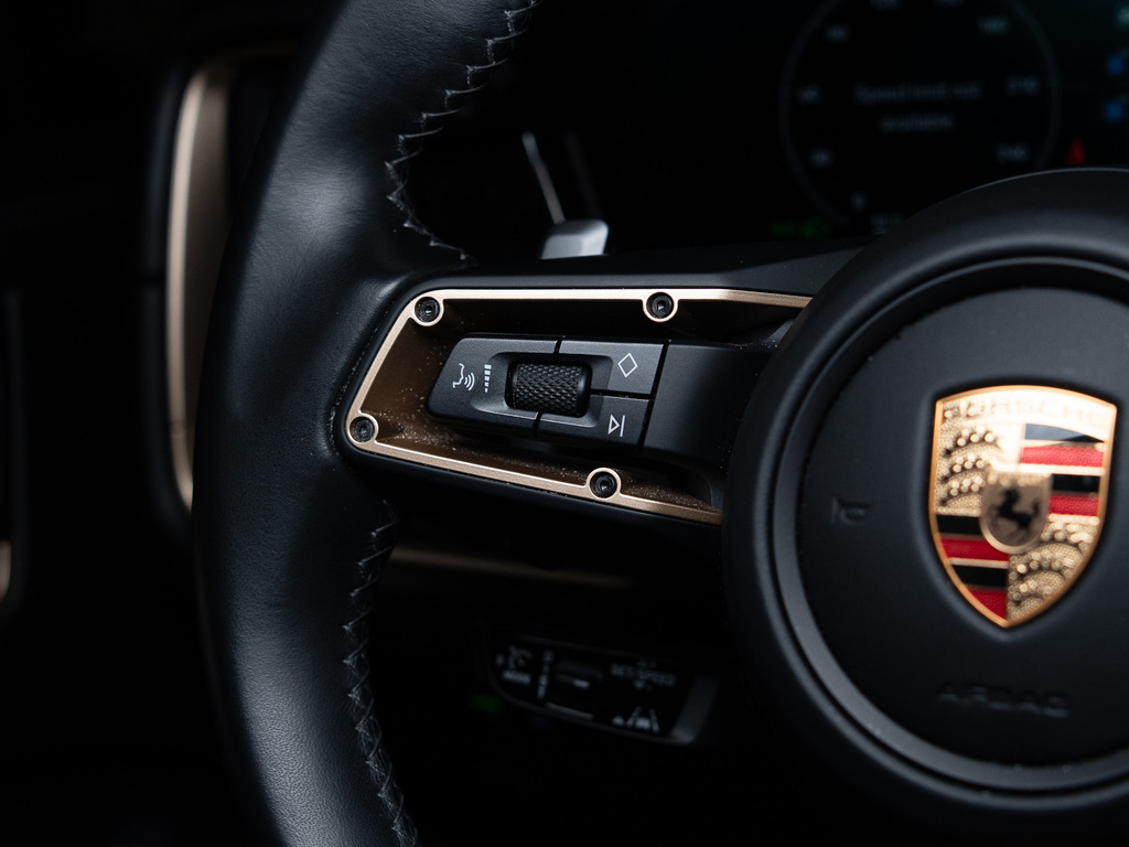 2024 Porsche Cayenne Coupe COUPE   PREMIUM PLUS PKG   CARBON FIBRE   21 IN, 多伦多, 全款车