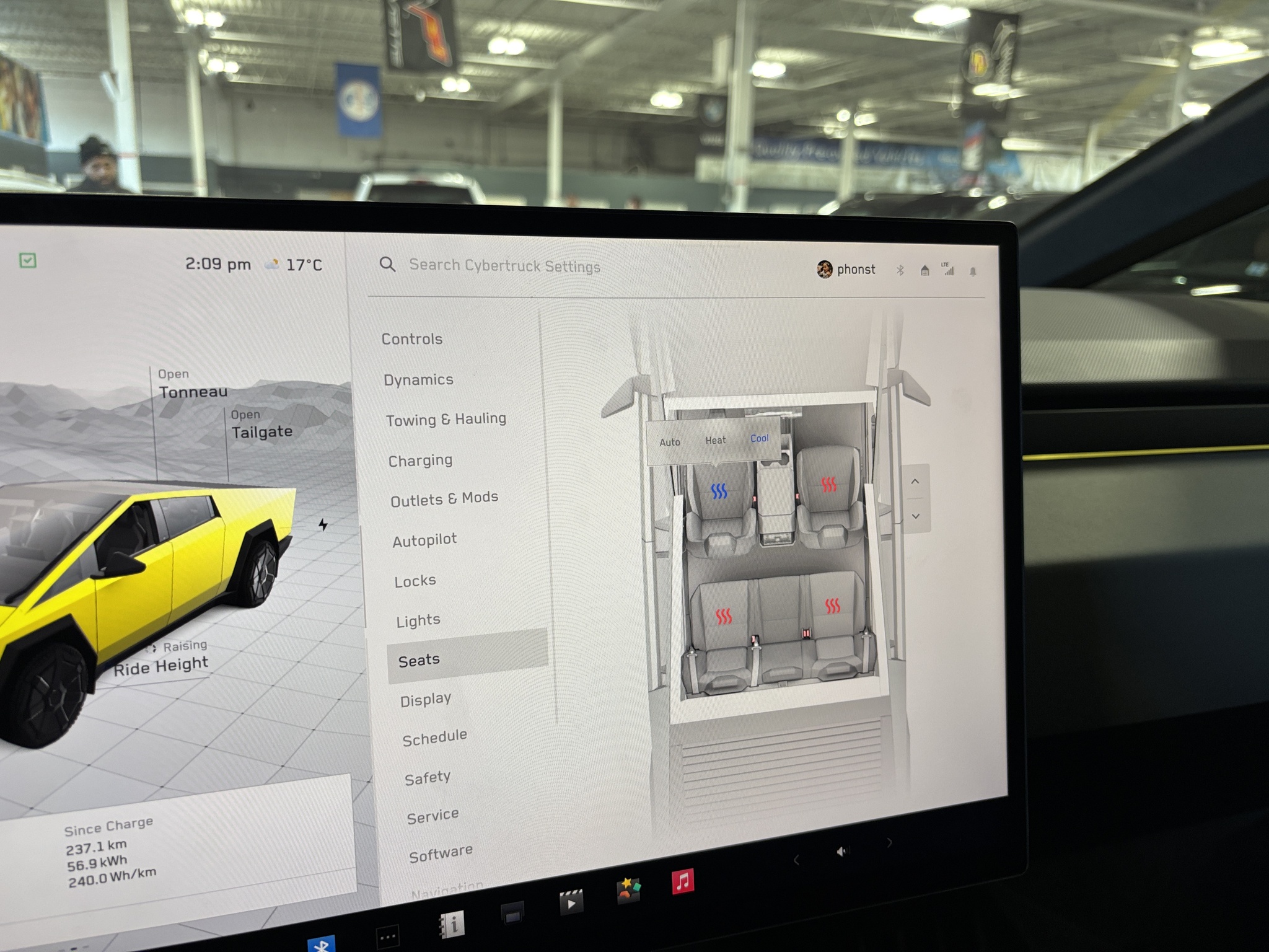 2024 Tesla Cybertruck