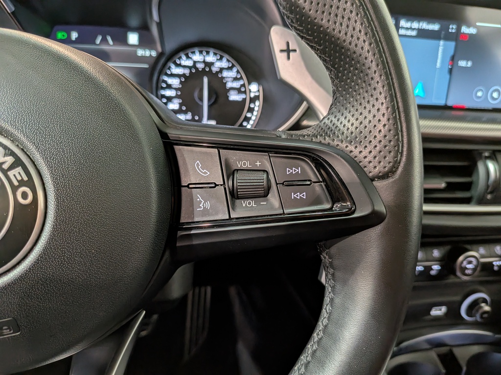 Alfa Romeo Stelvio 2023