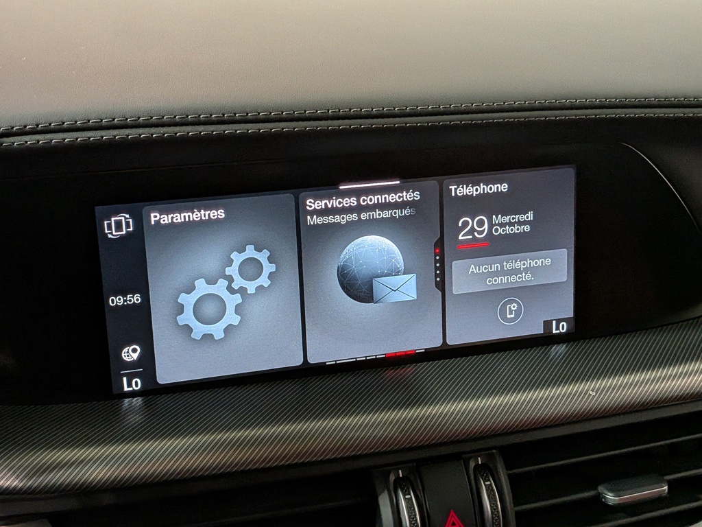 Alfa Romeo Stelvio 2023