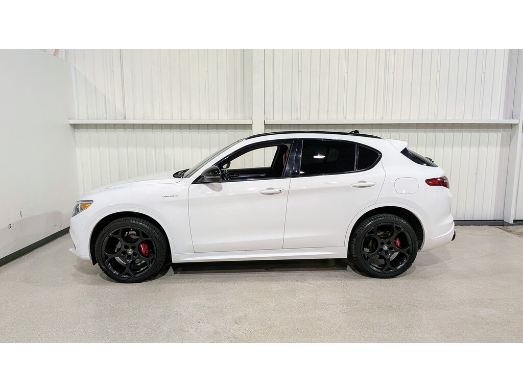 Alfa Romeo Stelvio 2023