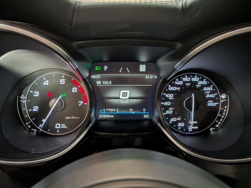 Alfa Romeo Stelvio 2023