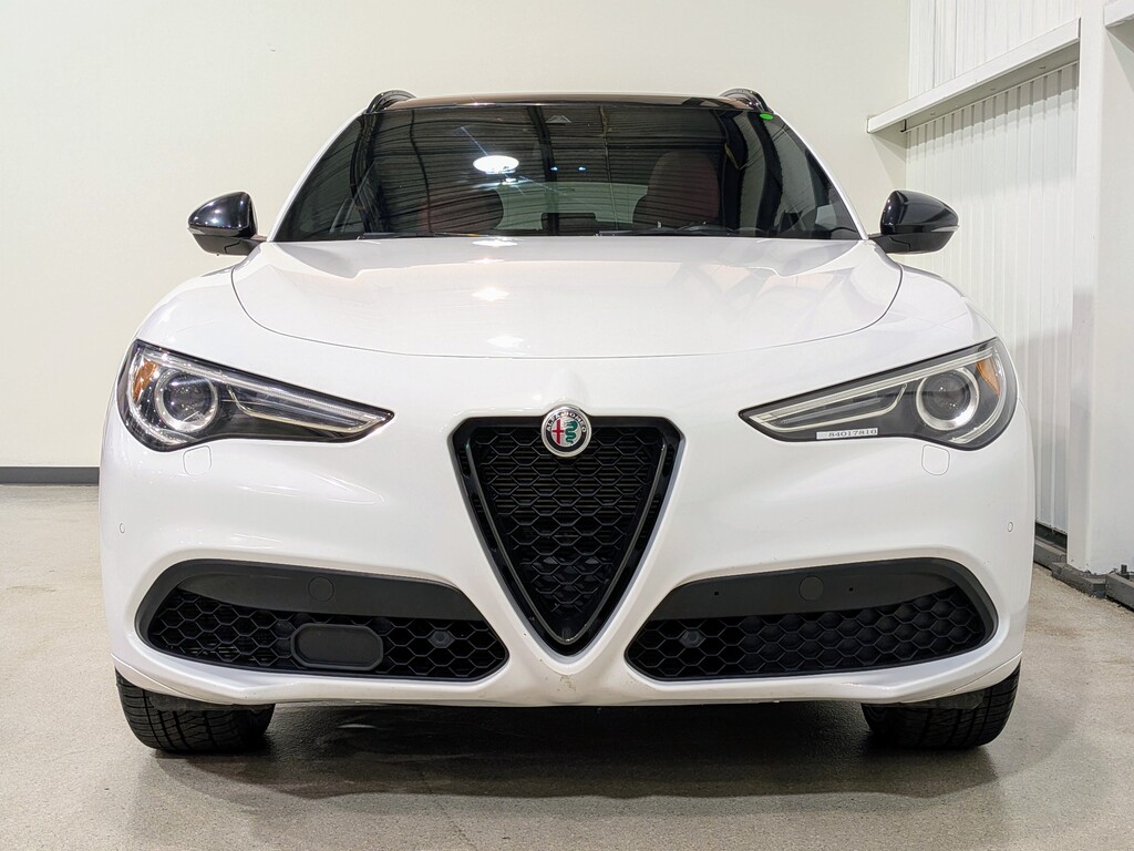 Alfa Romeo Stelvio 2023