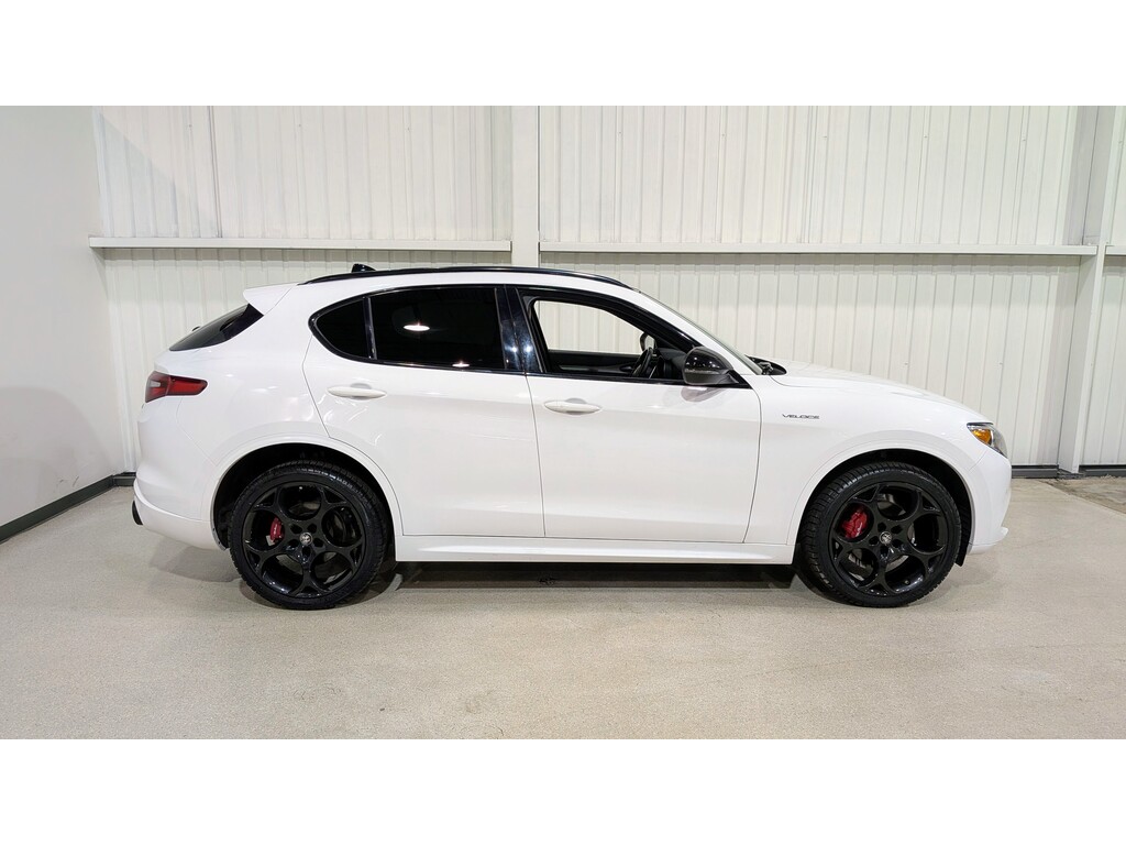 Alfa Romeo Stelvio 2023