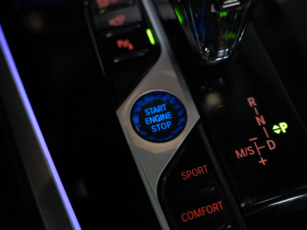 2022 BMW ALPINA XB7 ALPINA XB7   CRYSTAL SHIFTER   6 PASS   23 IN, 多伦多, 全款车