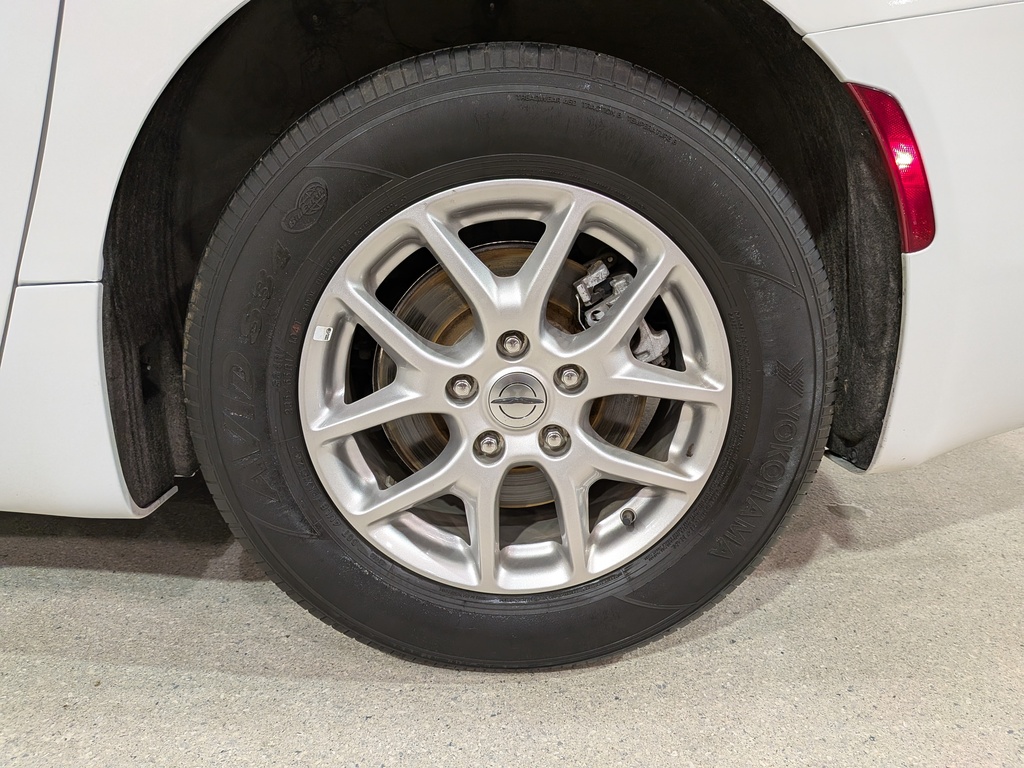 Chrysler Grand Caravan 2024