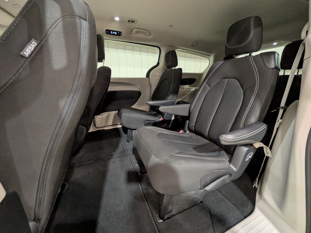 Chrysler Grand Caravan 2024