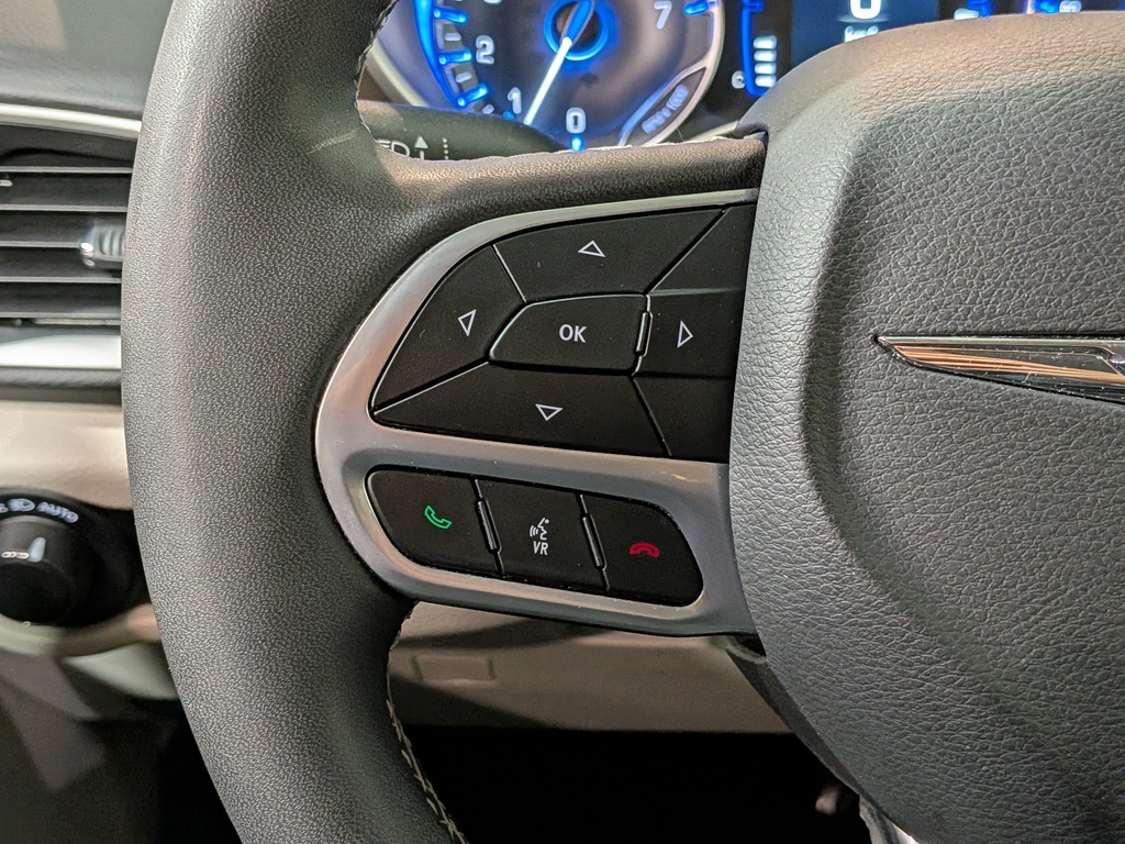 Chrysler Grand Caravan 2024