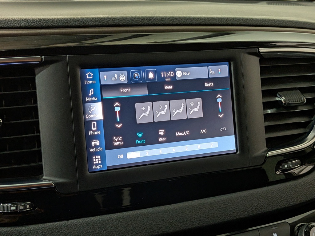 Chrysler Grand Caravan 2024