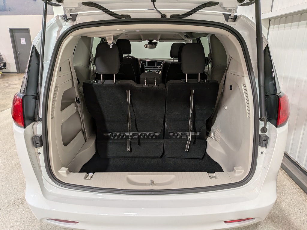 Chrysler Grand Caravan 2024