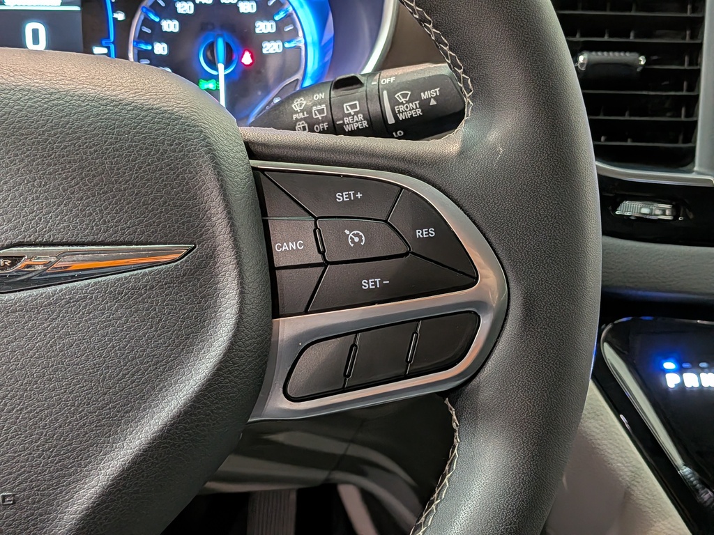 Chrysler Grand Caravan 2024