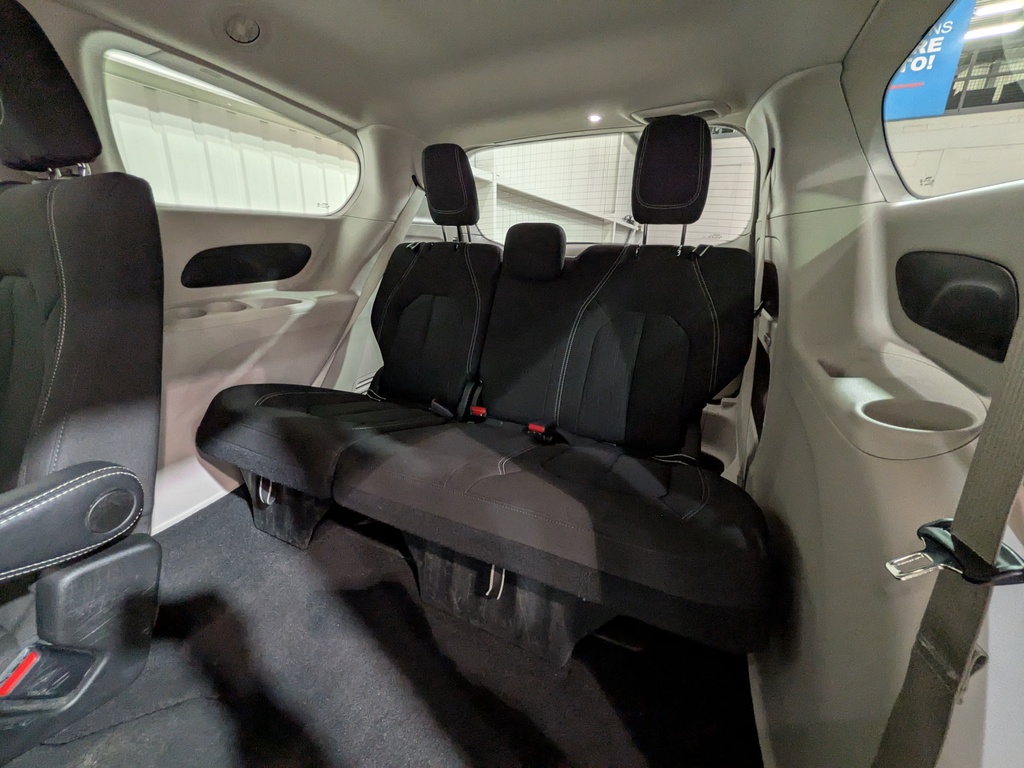 Chrysler Grand Caravan 2024