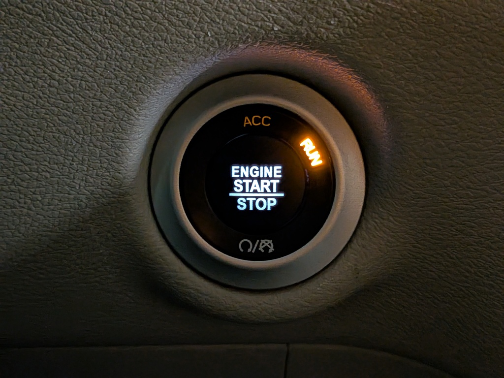 Chrysler Grand Caravan 2024