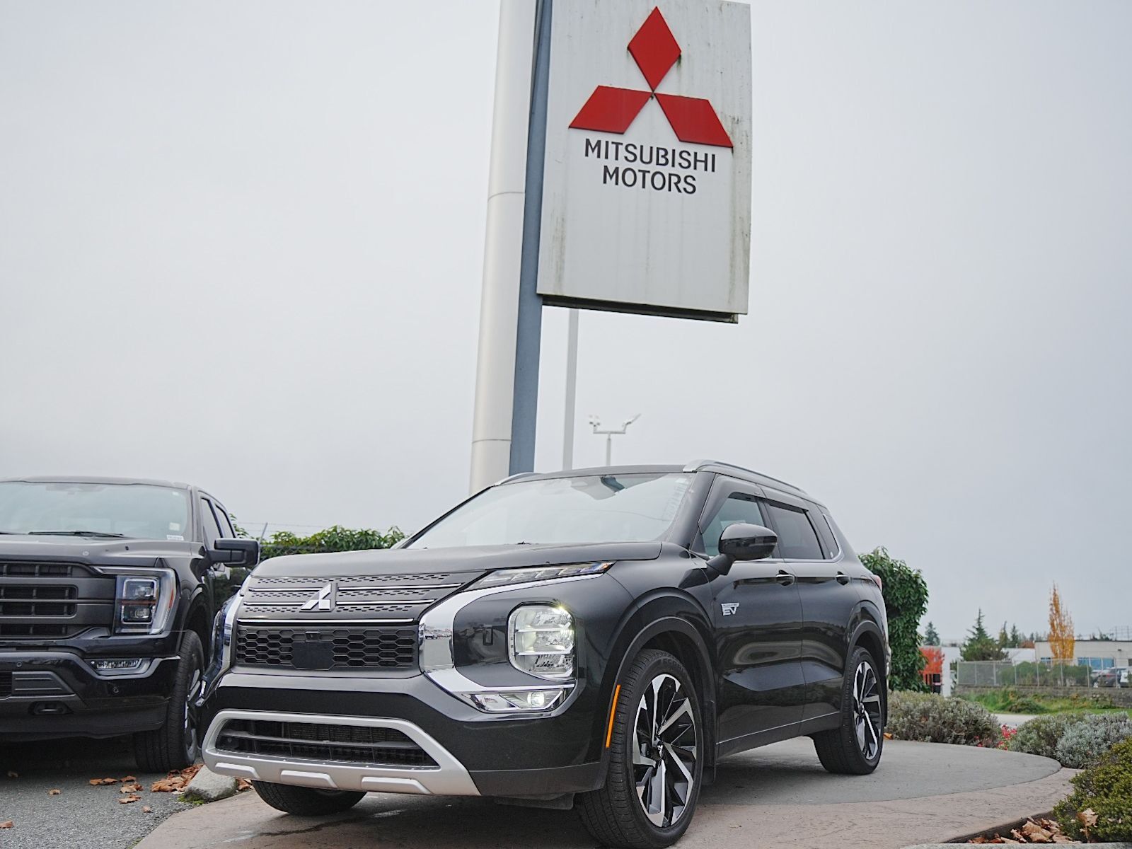 2024 Mitsubishi Outlander PHEV