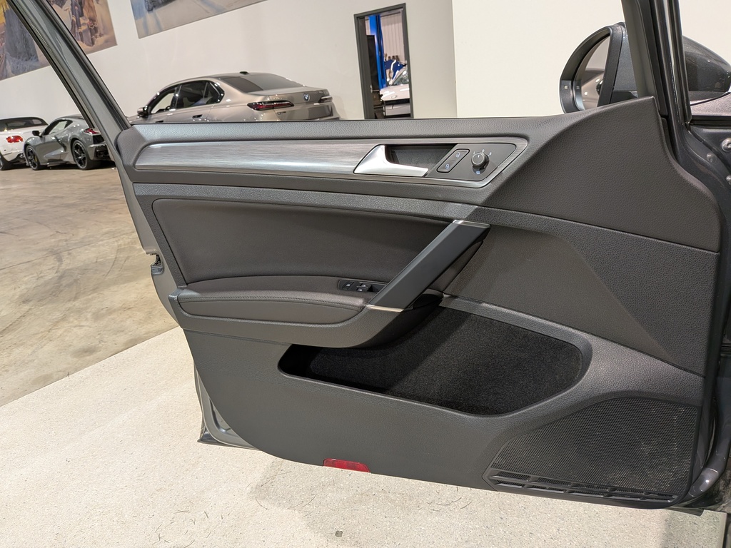 Volkswagen E-Golf 2020