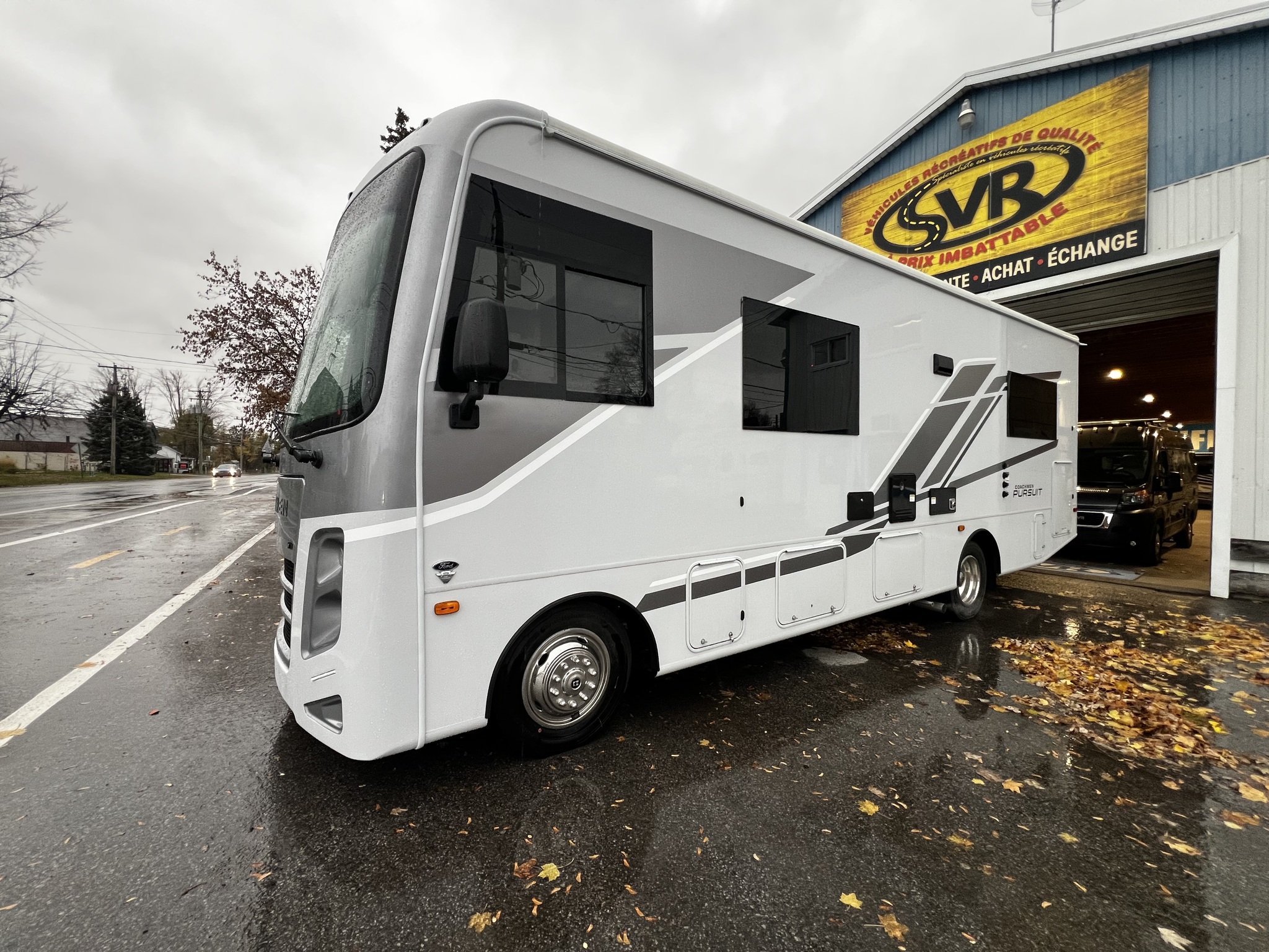 2026 Coachmen Pursuit