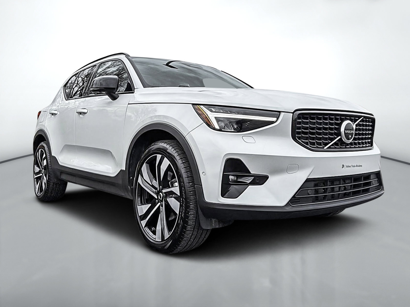 2023 Volvo XC40