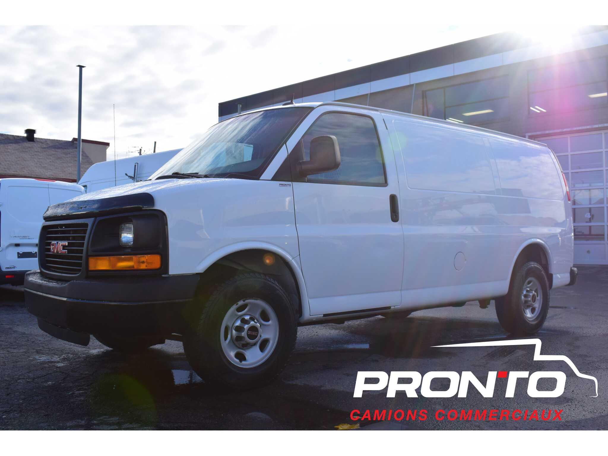 2015 GMC Savana Cargo Van