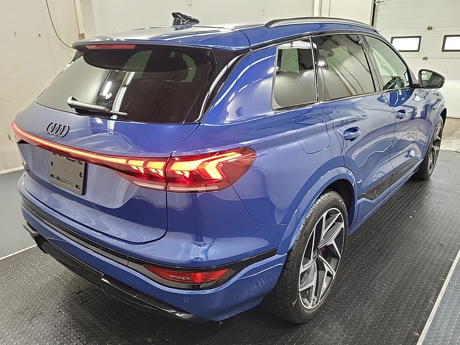 2025 Audi SQ6 e-tron