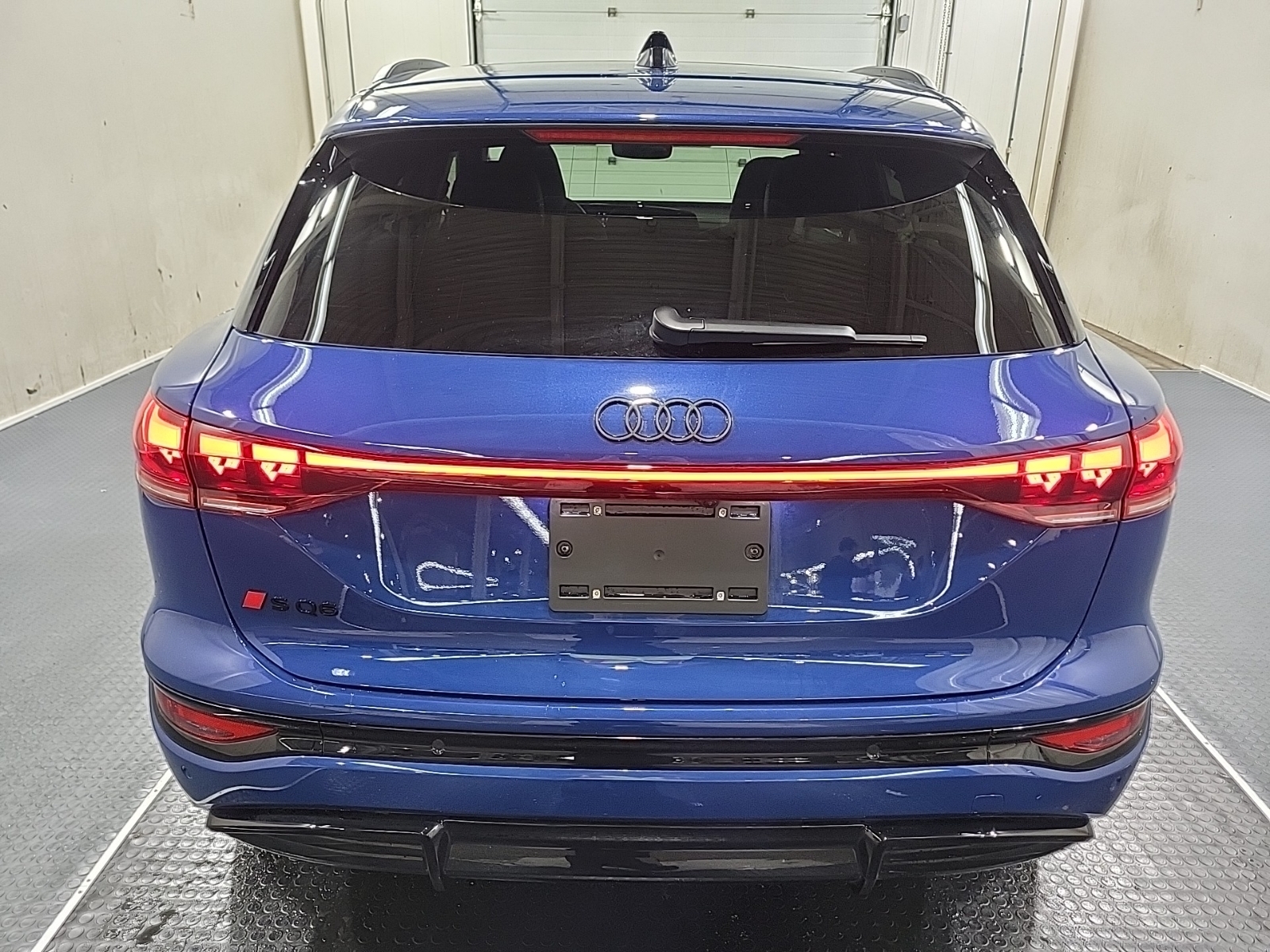 2025 Audi SQ6 e-tron