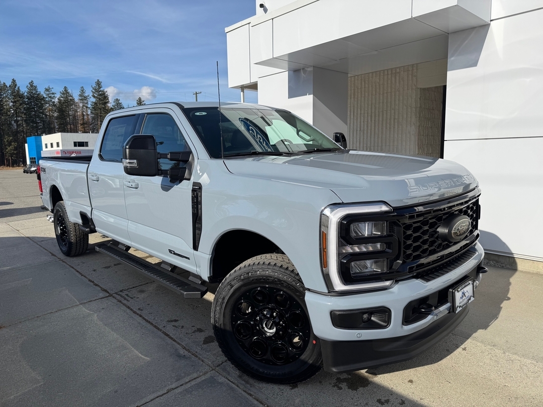 2026 Ford F-350 LARIAT SRW, FX4, CREW CAB, 8FT BOX, 6.7L POWERSTRO