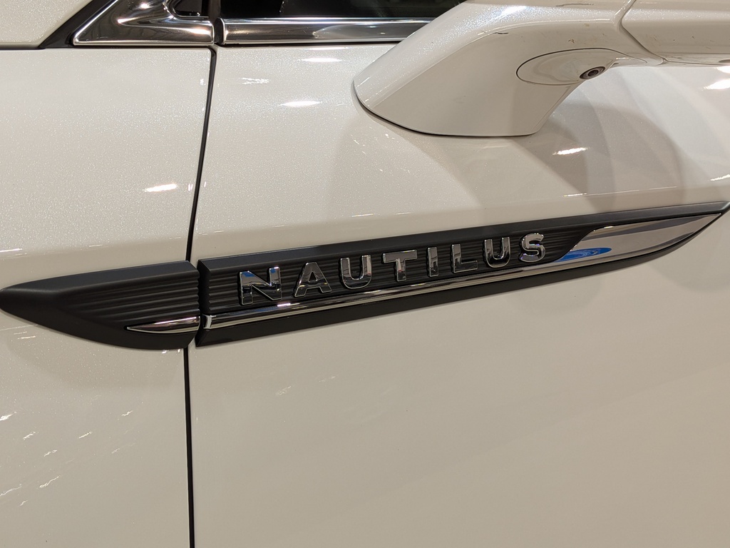 Lincoln Nautilus 2022