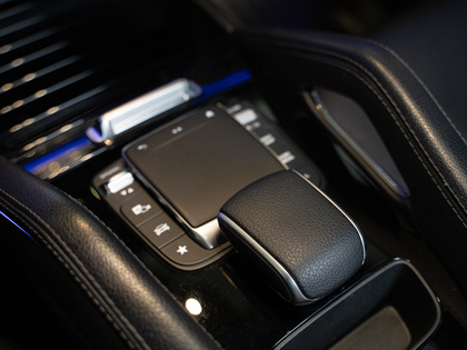 used 2022 Mercedes-Benz GLE car, priced at $53,900