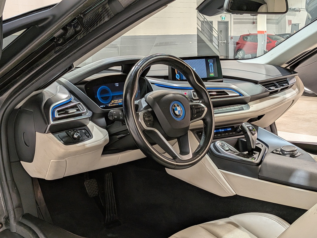 BMW i8 2015
