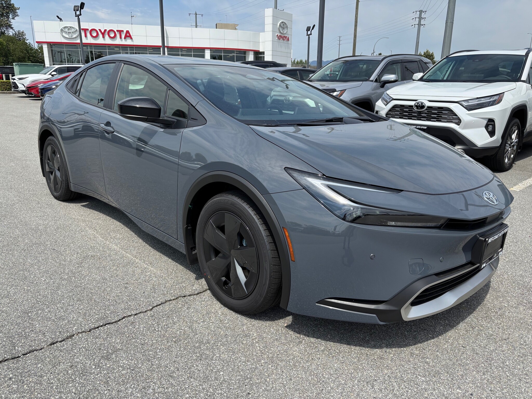 2026 Toyota PRIUS PLUG IN